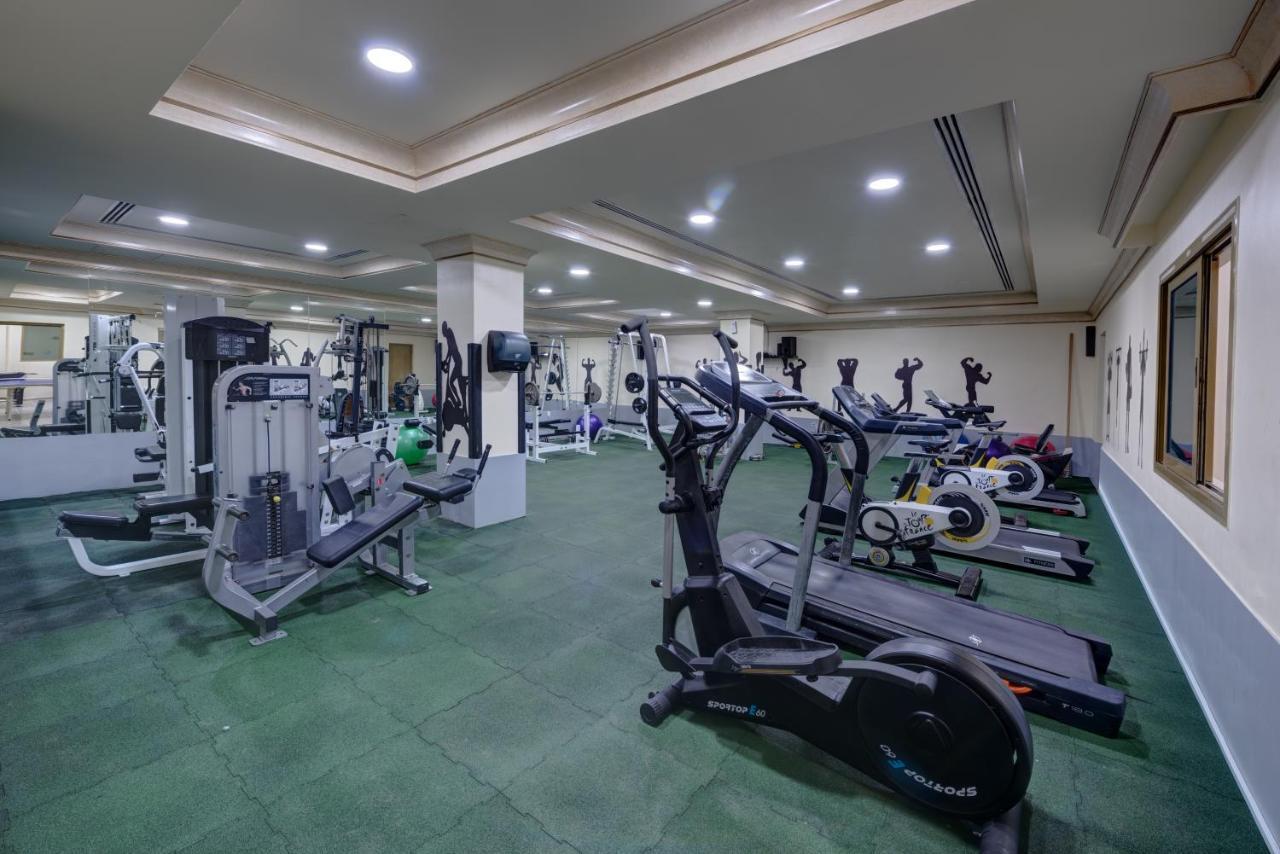 Sahara Beach Resort & Spa Sharjah Exterior photo The gym at the hotel