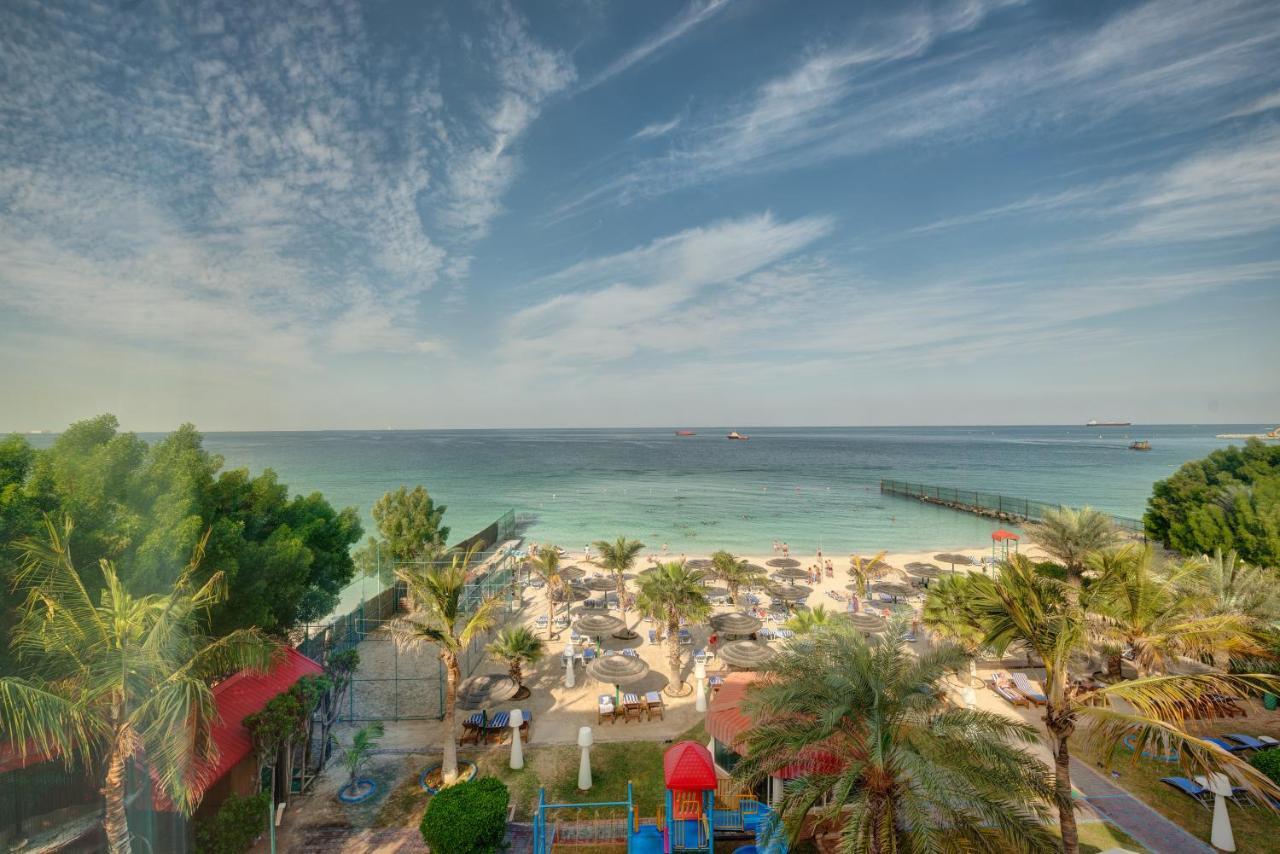 Sahara Beach Resort & Spa Sharjah Exterior photo The beach at Jumeirah Rotana